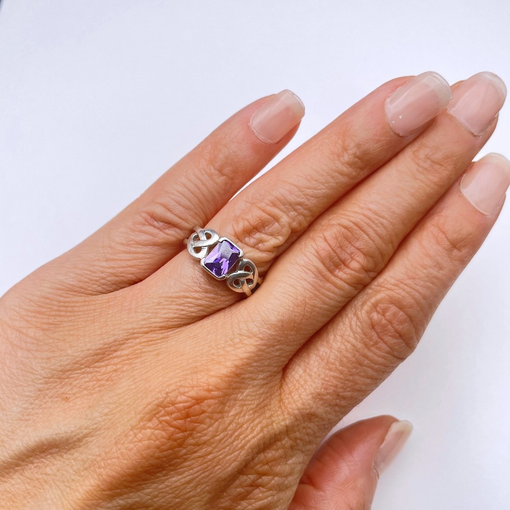 Sterling Silver Amethyst Color‎ Ring Celtic Style Sparkling Purple Gemstone Ring - Picture 6 of 9